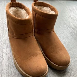 Ugg Classic Mini Waterproof